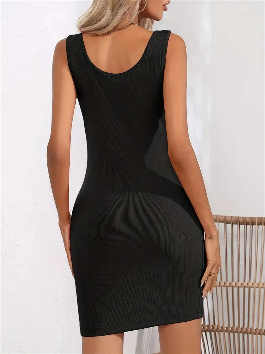 Fashion Solid U Neck Sleeveless  Flattering Bag Hip Bodycon Dress For Women Embracing Design Perfect for Casual & Party Style
