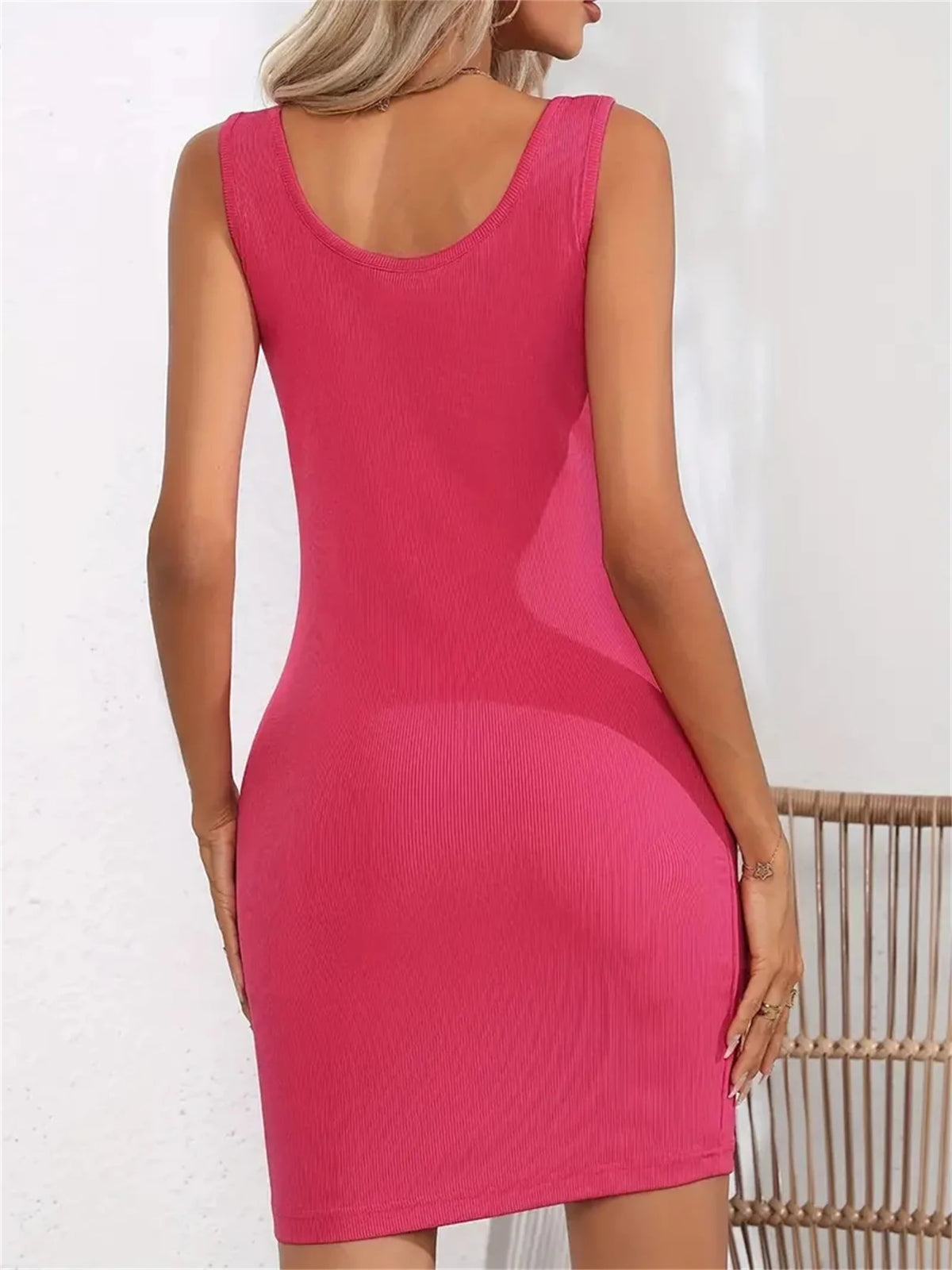 Fashion Solid U Neck Sleeveless  Flattering Bag Hip Bodycon Dress For Women Embracing Design Perfect for Casual & Party Style