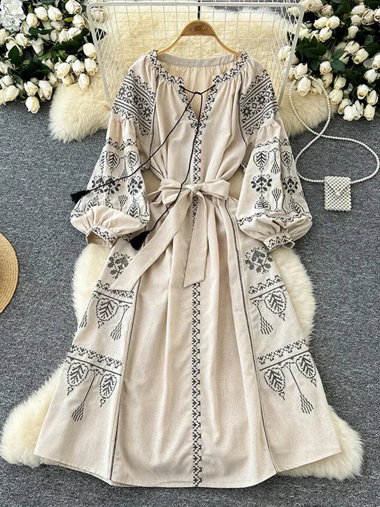European Retro Ethnic Style Dress for Women in Spring and Autumn, Embroidered Lace Up Lantern Sleeves, Waist Cinching Long Skirt