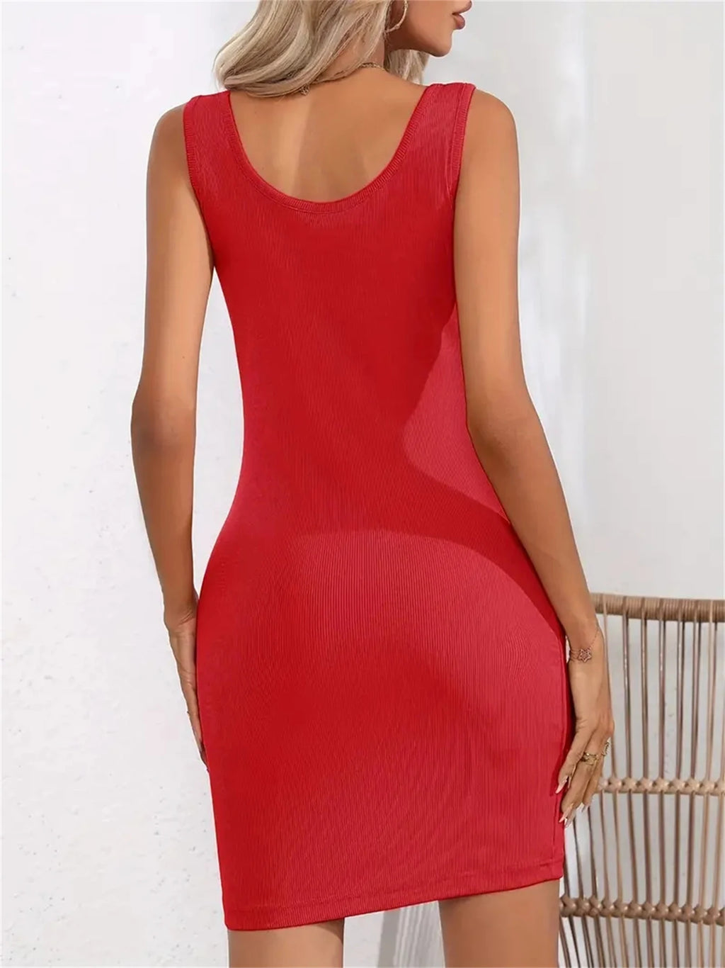 Fashion Solid U Neck Sleeveless  Flattering Bag Hip Bodycon Dress For Women Embracing Design Perfect for Casual & Party Style