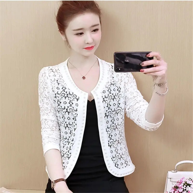 Veste courte en dentelle femme — Cardigan léger printemps-été