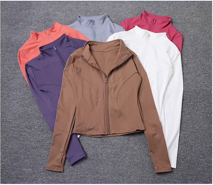 Veste zippée femme – Col montant et coupe ajustée