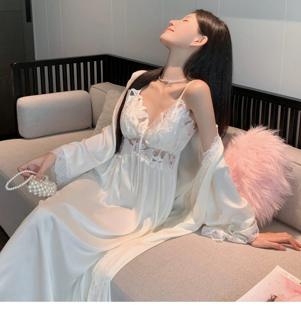Tenue de nuit femme satinée – Nuisette ou ensemble robe