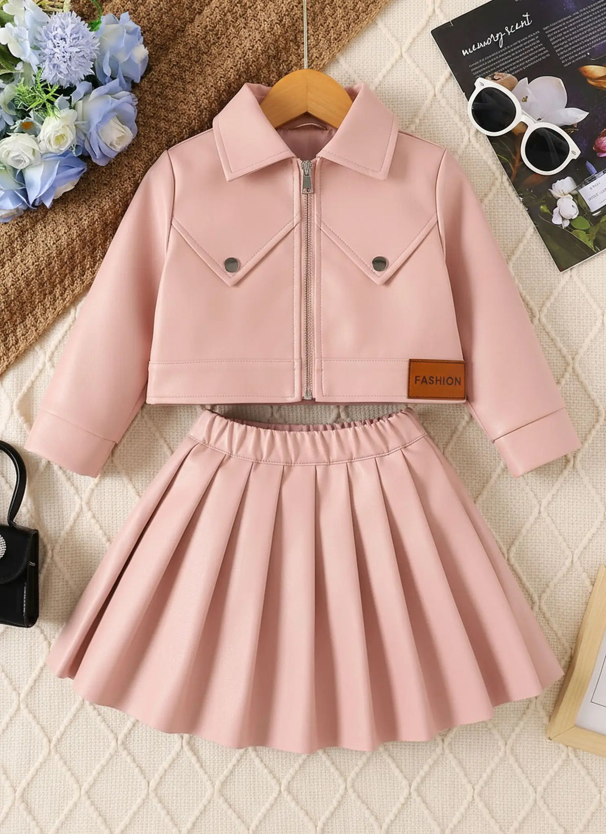 Children's Clothing for Girls, Spring and Autumn Stylish Pu Jacket and Versatile Short Skirt Two-Piece Set, New Fashion Street Style Cool Half Skirt, Easy to Clean, New Versatile Pu Leather Outfit