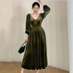2026 Winter women Elegant luxury gold velvet dress sexy V-neck palace vintage Velour party dress vestidos elegantes para mujer