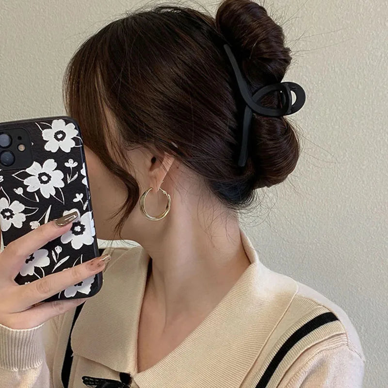 Women Elegant Black Geometric Plastic Hair Claw Lady Sweet Long Hair Holder Toothed Hair Clips Hairpins Fashion Hair Accessories