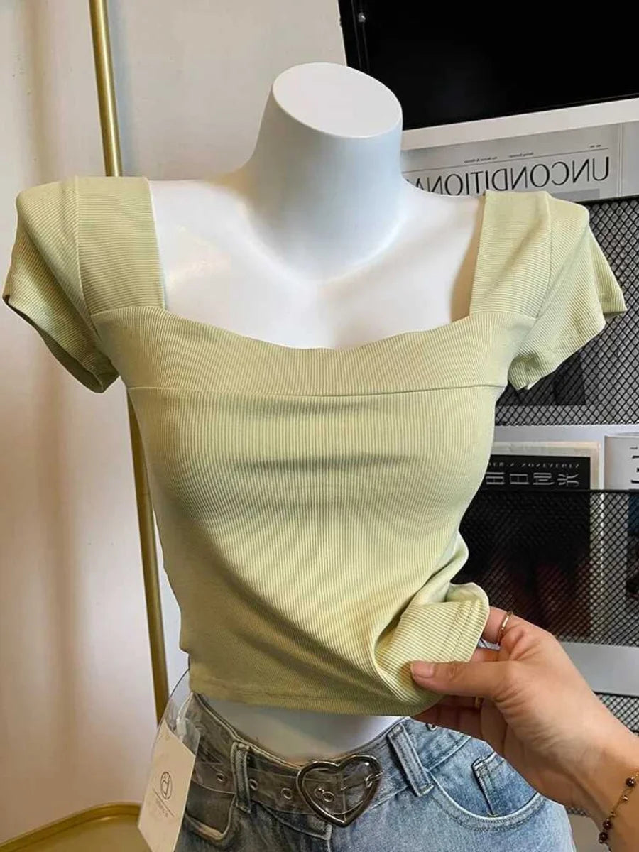 T-shirt Femme Col Carré Slim Fit – Style Coréen