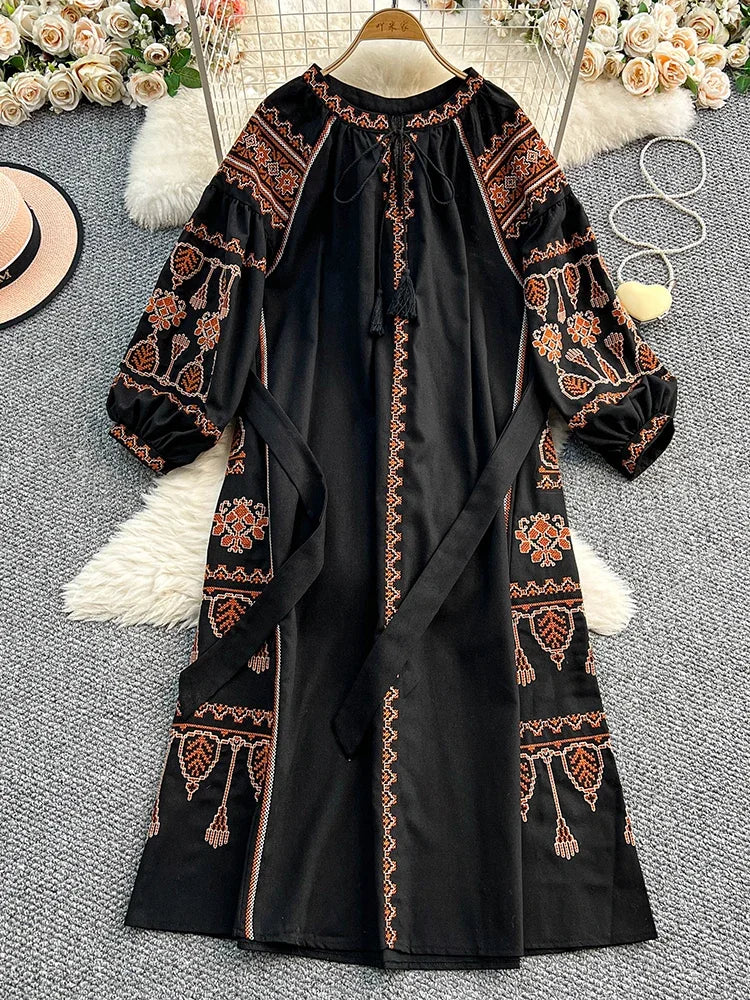 European Retro Ethnic Style Dress for Women in Spring and Autumn, Embroidered Lace Up Lantern Sleeves, Waist Cinching Long Skirt