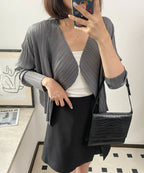 Cardigan plissé femme – Col V et manches longues