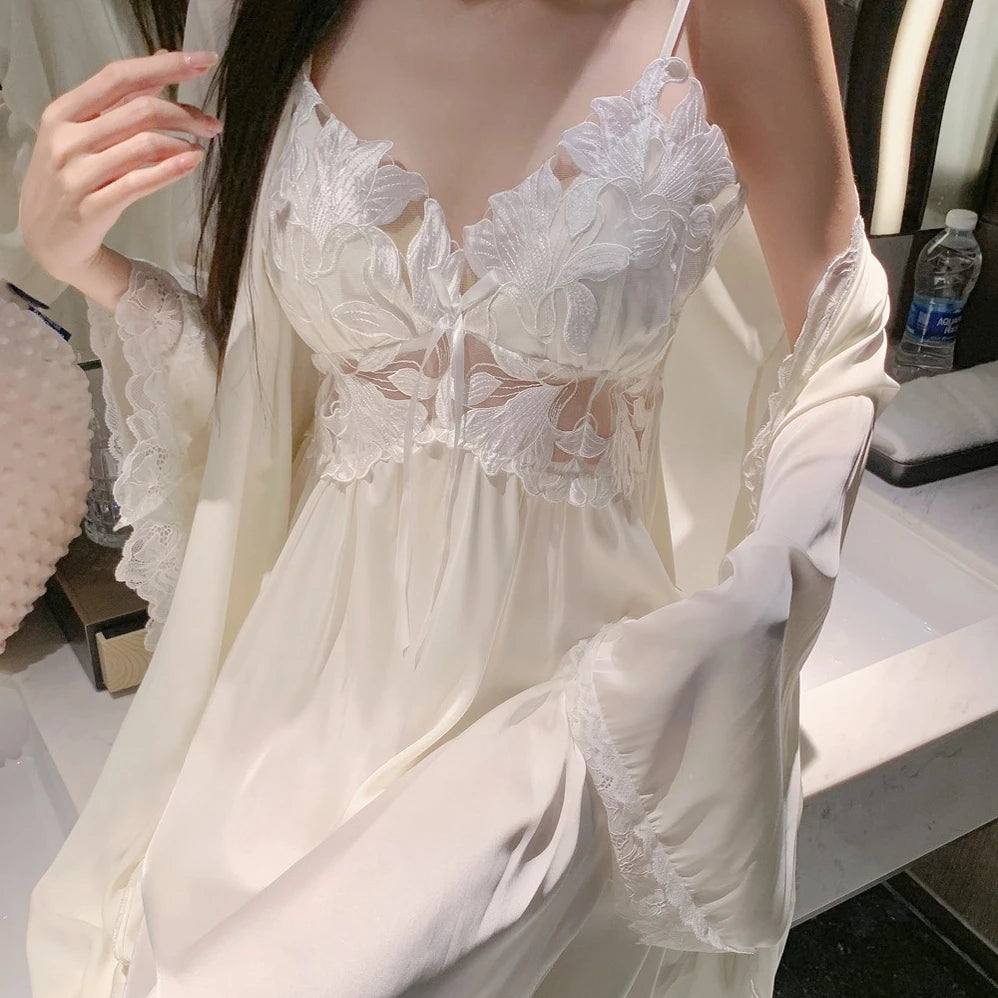 Tenue de nuit femme satinée – Nuisette ou ensemble robe
