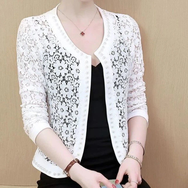 Veste courte en dentelle femme — Cardigan léger printemps-été