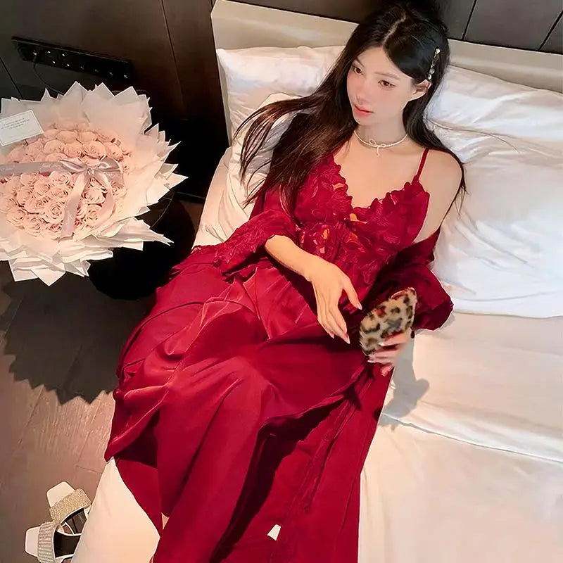 Tenue de nuit femme satinée – Nuisette ou ensemble robe