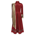 Costume femme à robe longue – Col montant et détails dorés
