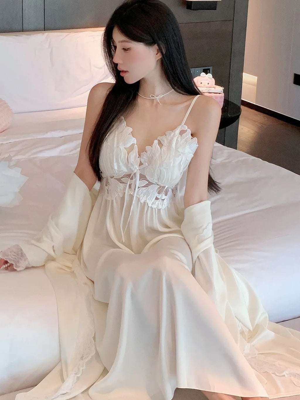 Tenue de nuit femme satinée – Nuisette ou ensemble robe