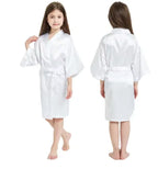 Peignoir fille uni effet satiné – Blanc et nuances de rose
