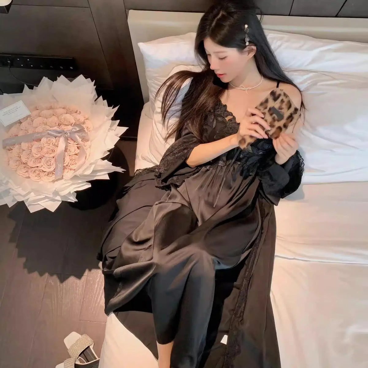 Tenue de nuit femme satinée – Nuisette ou ensemble robe