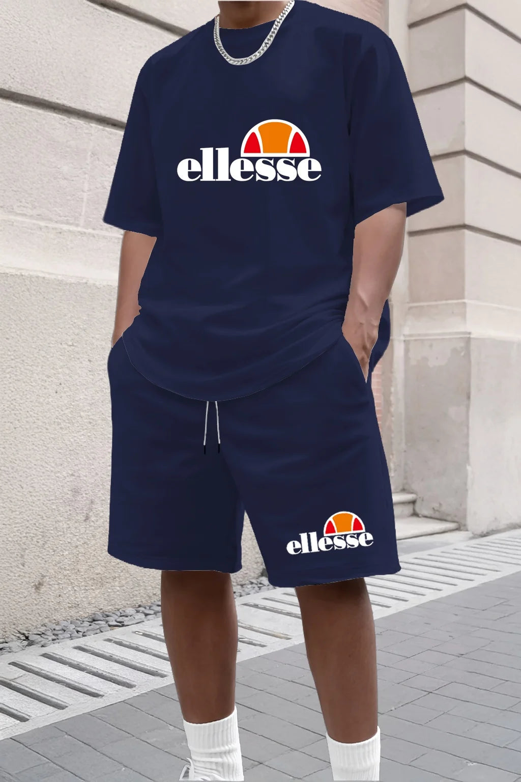 New men's casual and fashionable outdoor clothing for the summer of 2026, with a simple style