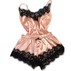 Pyjama femme effet satiné – Caraco et short à dentelle