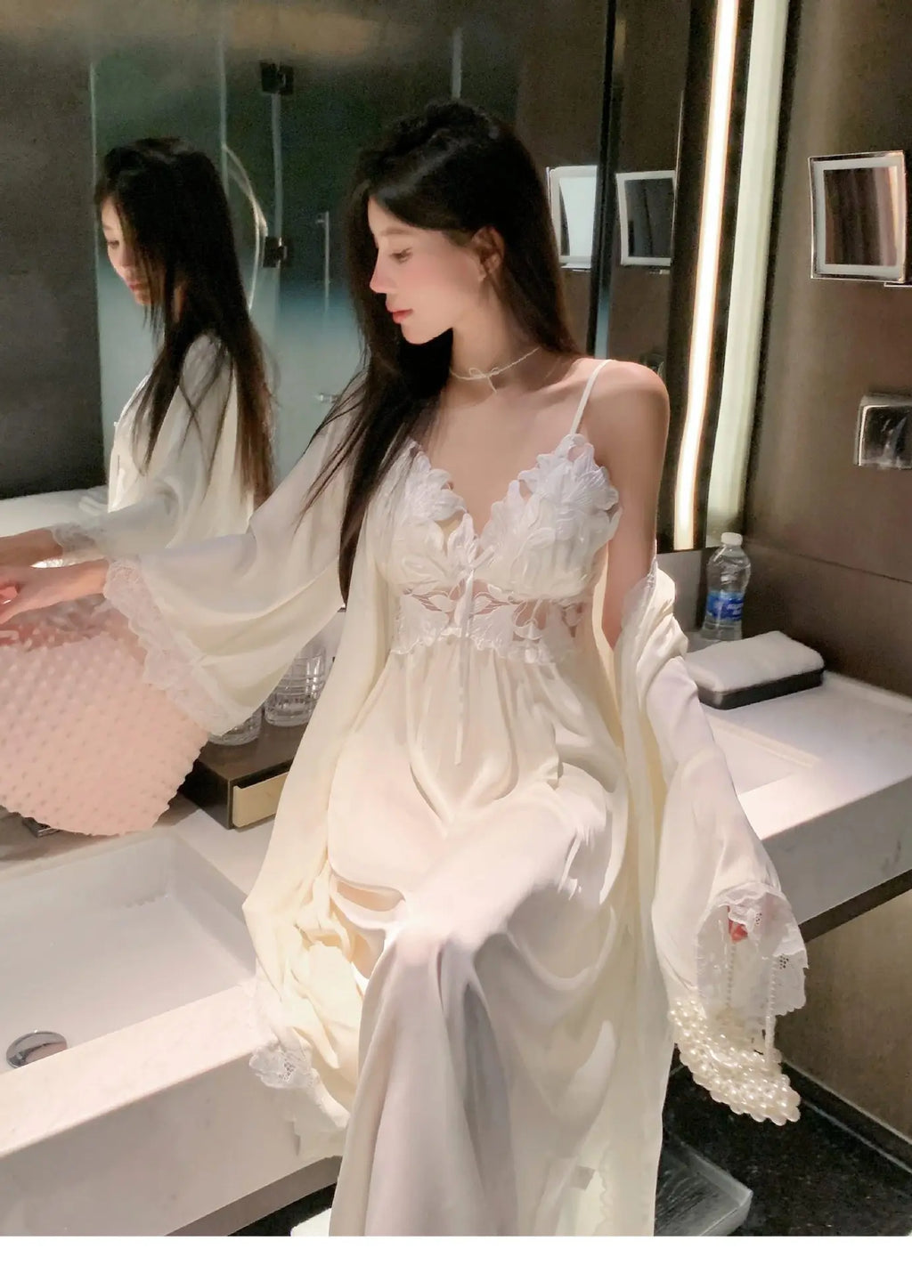 Tenue de nuit femme satinée – Nuisette ou ensemble robe