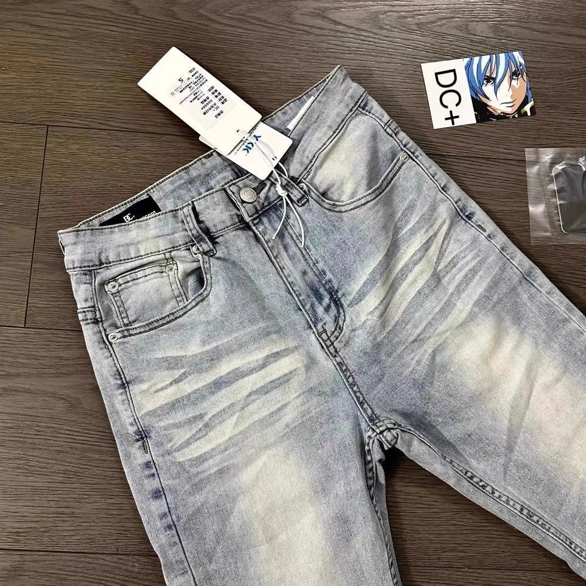 Jean homme bleu clair délavé – Coupe droite streetwear