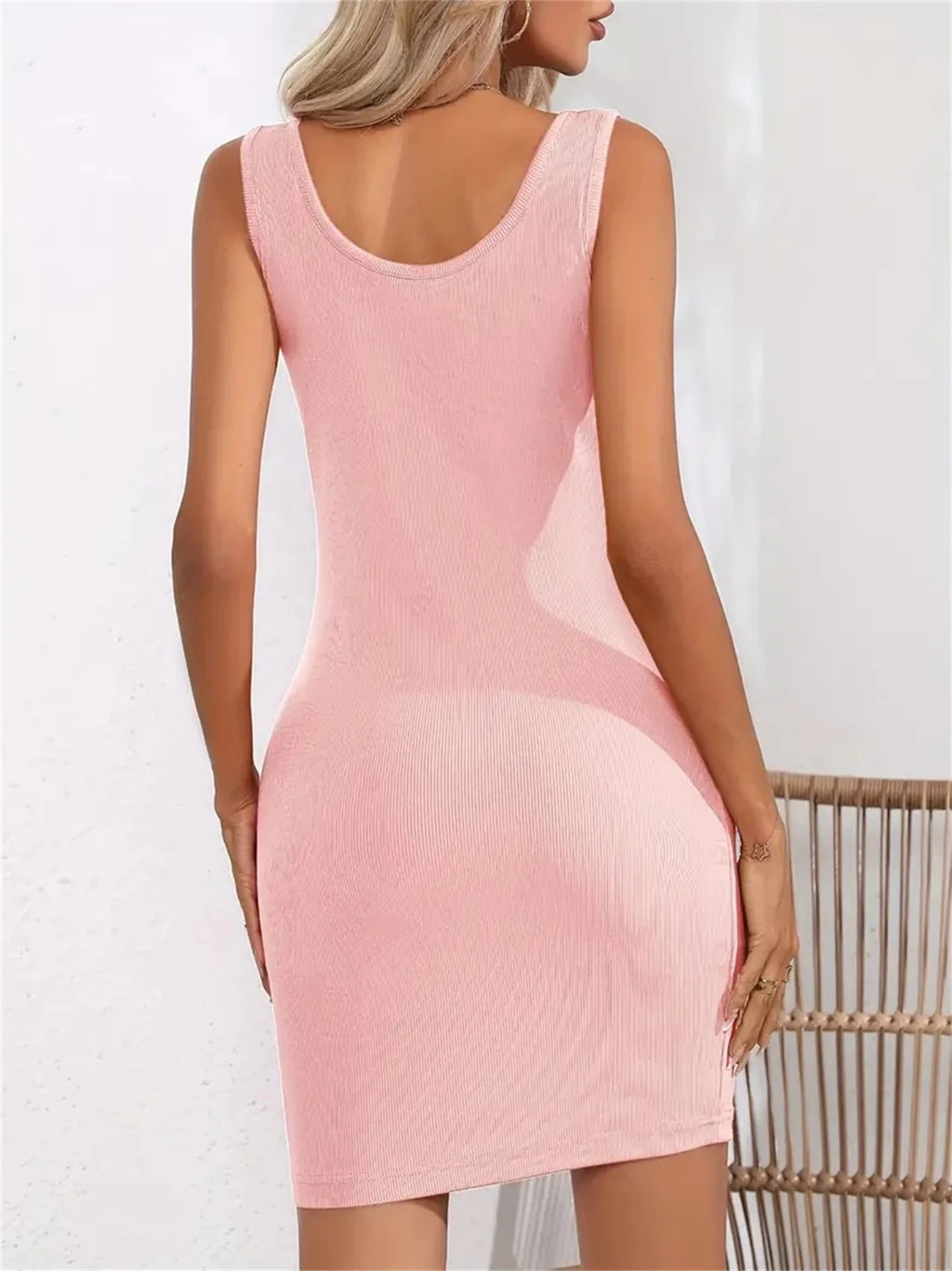 Fashion Solid U Neck Sleeveless  Flattering Bag Hip Bodycon Dress For Women Embracing Design Perfect for Casual & Party Style