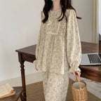 Pyjama femme fleuri deux pièces – Manches longues et petits nœuds