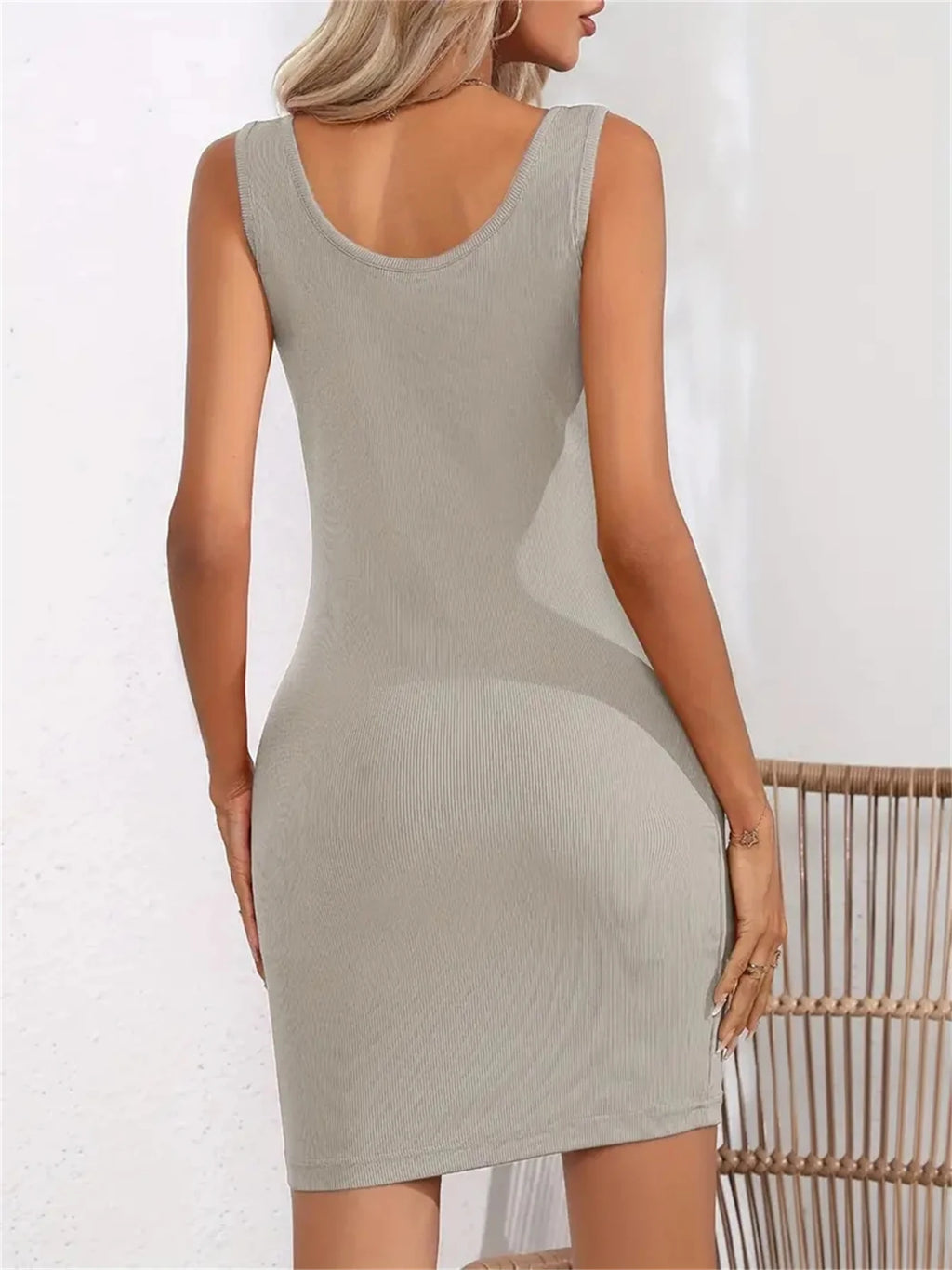 Fashion Solid U Neck Sleeveless  Flattering Bag Hip Bodycon Dress For Women Embracing Design Perfect for Casual & Party Style