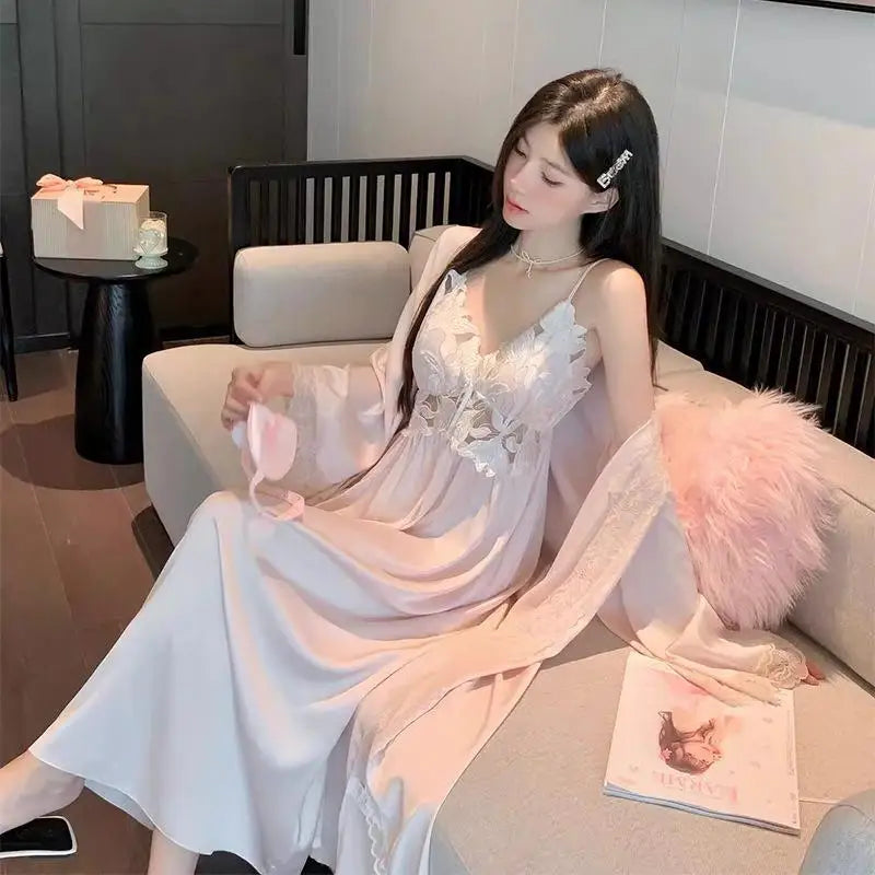Tenue de nuit femme satinée – Nuisette ou ensemble robe