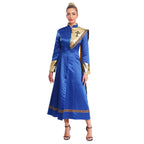 Costume femme à robe longue – Col montant et détails dorés