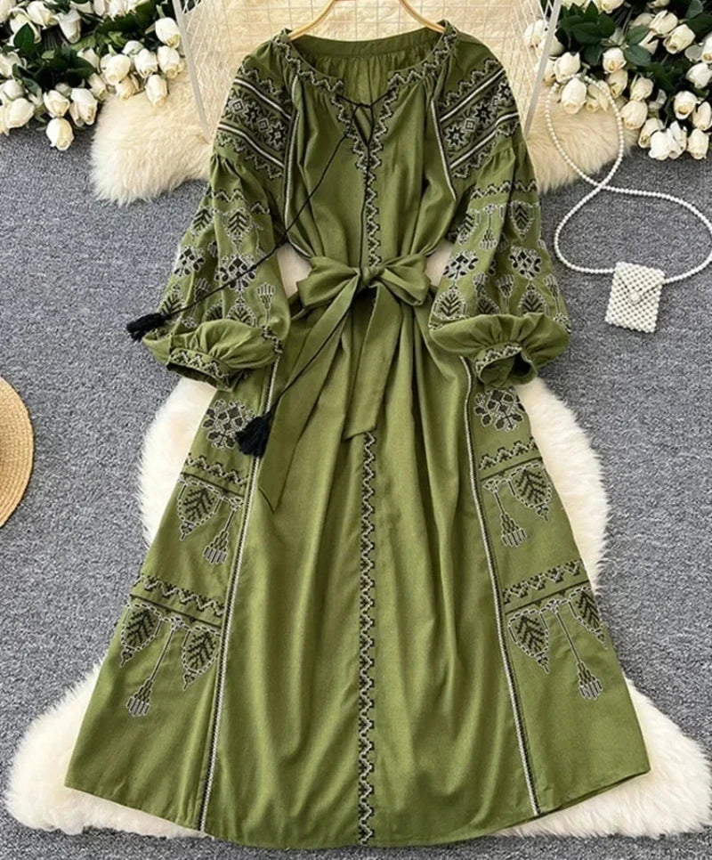 European Retro Ethnic Style Dress for Women in Spring and Autumn, Embroidered Lace Up Lantern Sleeves, Waist Cinching Long Skirt