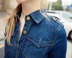 Robe-chemise en denim femme – Coupe ajustée et ceinture