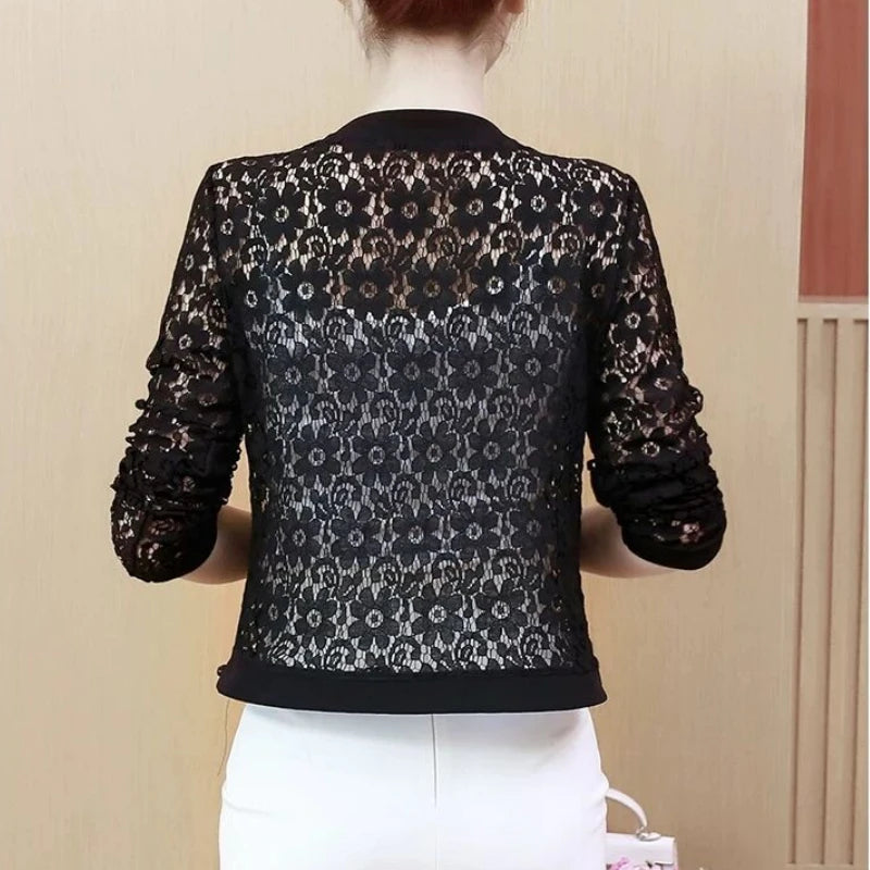 Veste courte en dentelle femme — Cardigan léger printemps-été