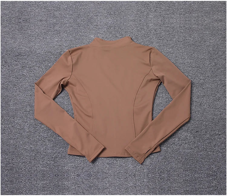 Veste zippée femme – Col montant et coupe ajustée