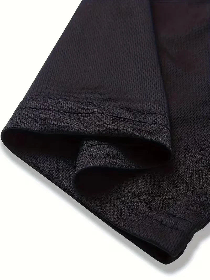 New men's casual and fashionable outdoor clothing for the summer of 2026, with a simple style