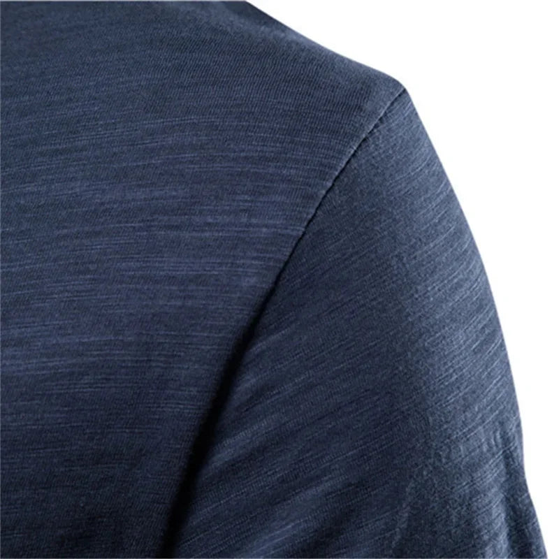 T-shirt homme en coton – Col V slim casual