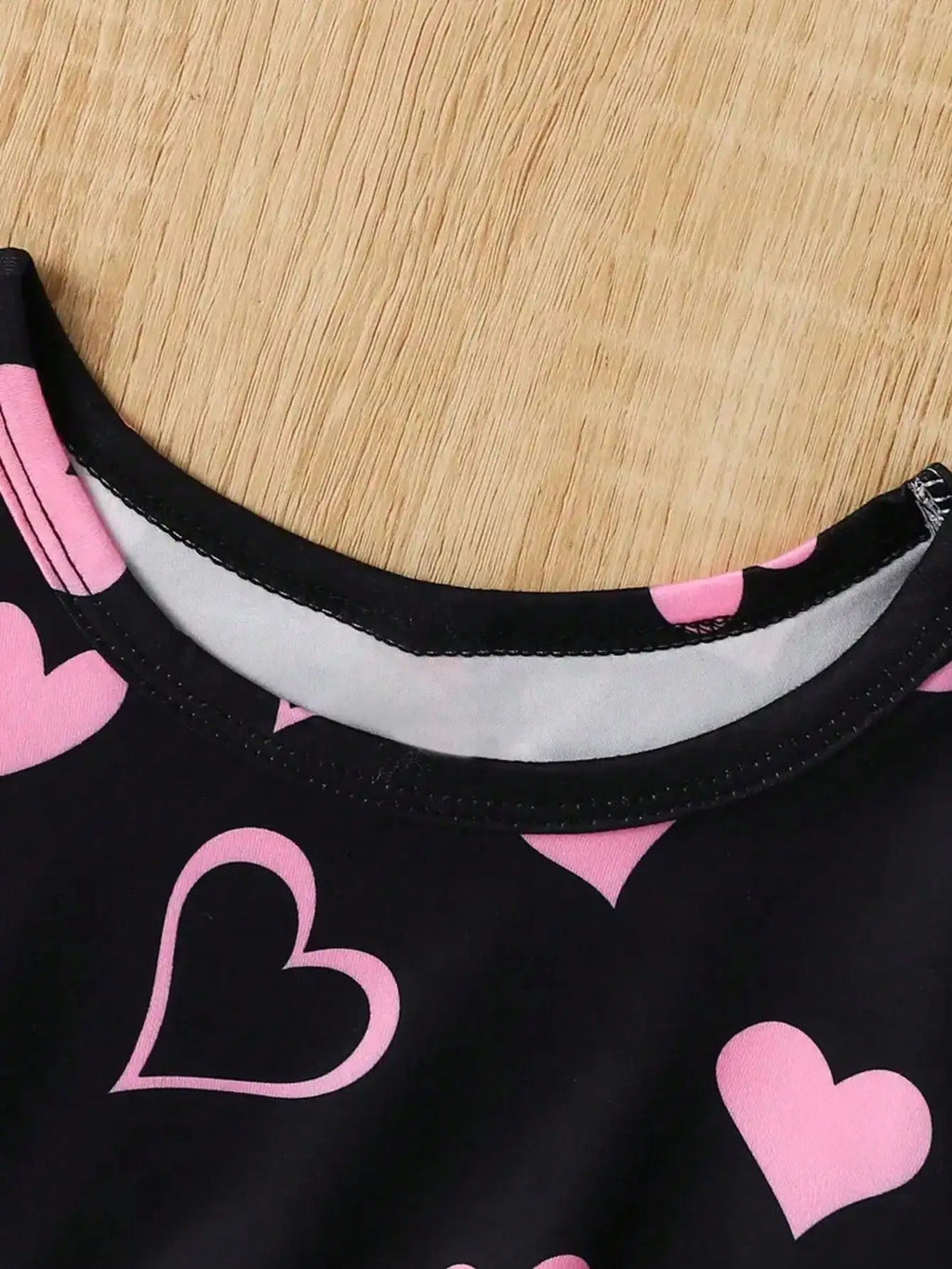 Children's clothing for girls, European and American fashion, comfortable, heart printed round neck long sleeved dress - Astra Wear astrawear.ca