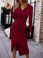 Robe Midi Bodycon Manches Longues – Col V Torsadé Tricot Côtelé Fente