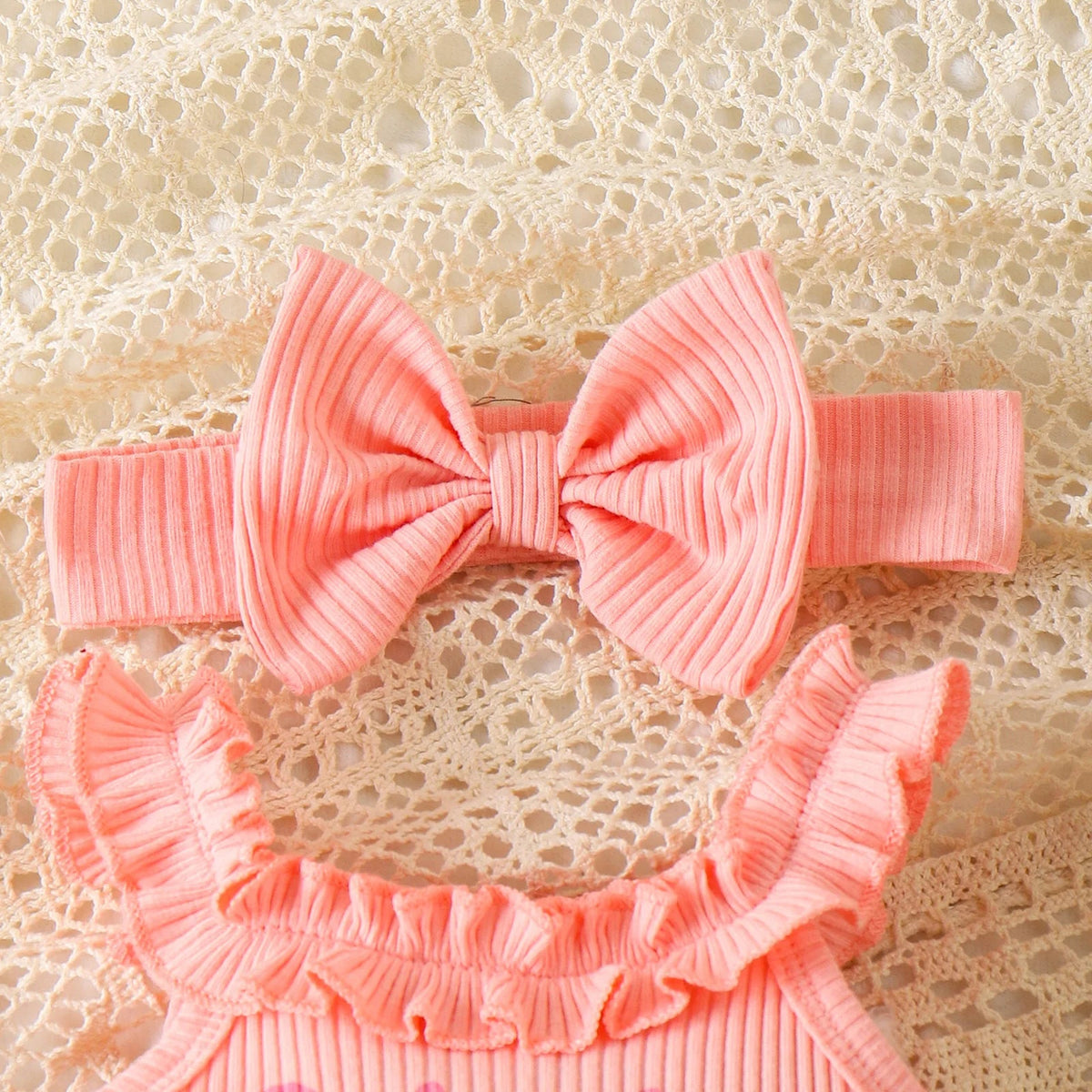 European and American children's clothing girls pink suspender Romper + shorts two-piece set baby children's clothing - Astra Wear astrawear.ca