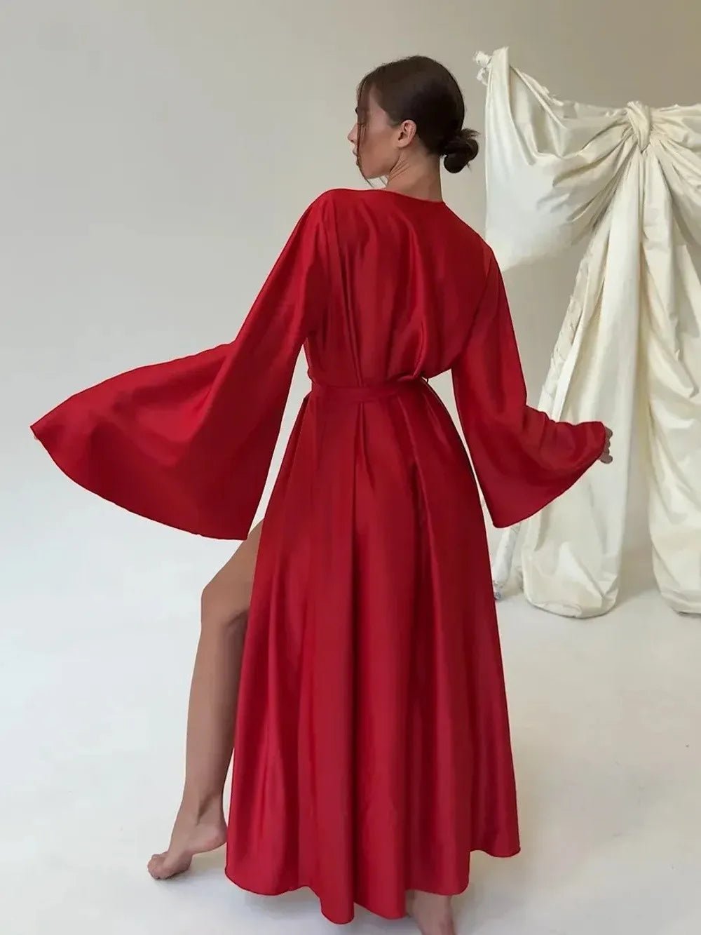 Robe longue femme d’hiver – Ceinture et manches longues - Astra Wear astrawear.ca